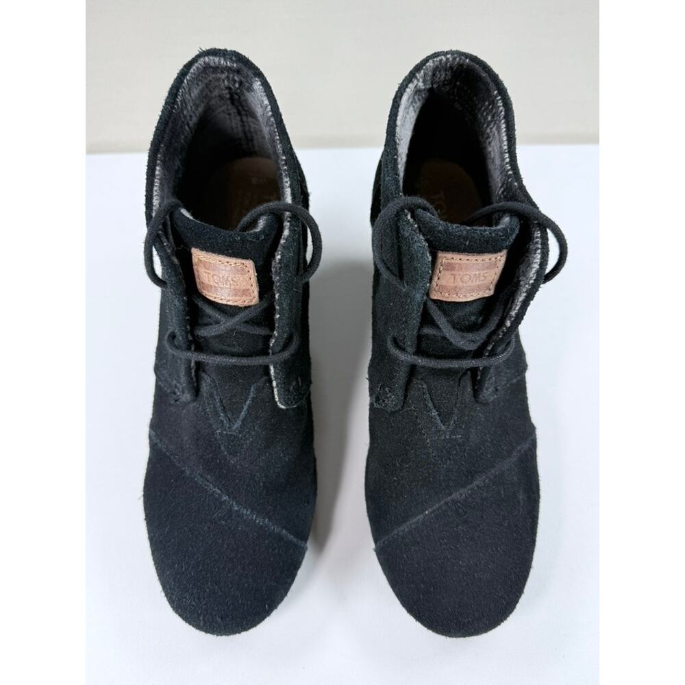 TOMS Black Suede Desert Wedge Booties Lace Up Ankle Boots 8 - Picture 3 of 8